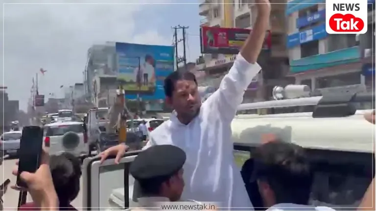 पटना: छात्रों आंदोलन से गांधी मैदान से डाकबंगला तक बवाल, तेज प्रताप यादव भी हिरासत में, बोले- छात्रों के लिए जान भी... छात्र प्रदर्शन में पहुंचे तेज प्रताप यादव