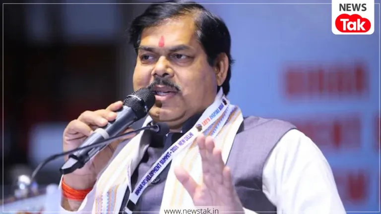 बिहार में शिक्षकों के ट्रांसफर का खुला रास्ता! शिक्षा मंत्री मिथिलेश तिवारी का बड़ा ऐलान, TRE-3 वालों को भी मिलेगा फायदा Bihar Teacher Transfer 2026