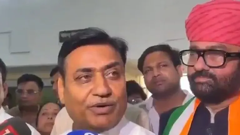 गहलोत के घर लगे 'चौथी बार' के नारे, PCC पहुंचते ही भड़के डोटासरा; मालवीय को सुनाई खरी-खरी Govind Singh Dotasra