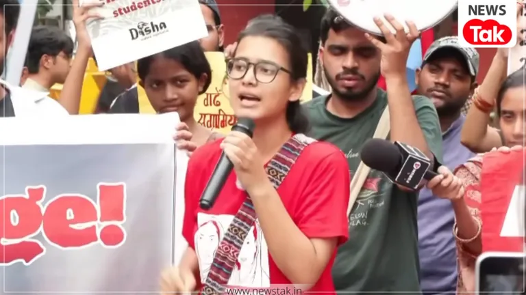 जंतर-मंतर पर AISA अध्यक्ष नेहा बोरा ने दिल्ली पुलिस और बोला तीखा हमला! वीडियो हो रहा वायरल Neha Bora Viral Speech