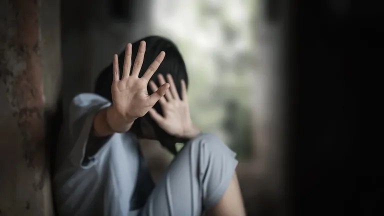 नौकरी का झांसा देकर बेचा!': मुजफ्फरपुर से गायब लड़की 85 दिन बाद भागलपुर से बरामद, मानव तस्करी गैंग का भंडाफोड़ NewsTak