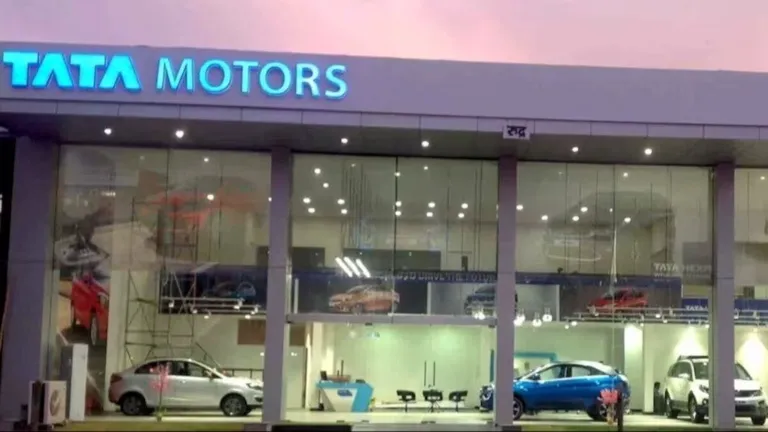 Tata Motors को बड़ा झटका! मुनाफा धड़ाम, JLR ने बिगाड़ा पूरा खेल NewsTak