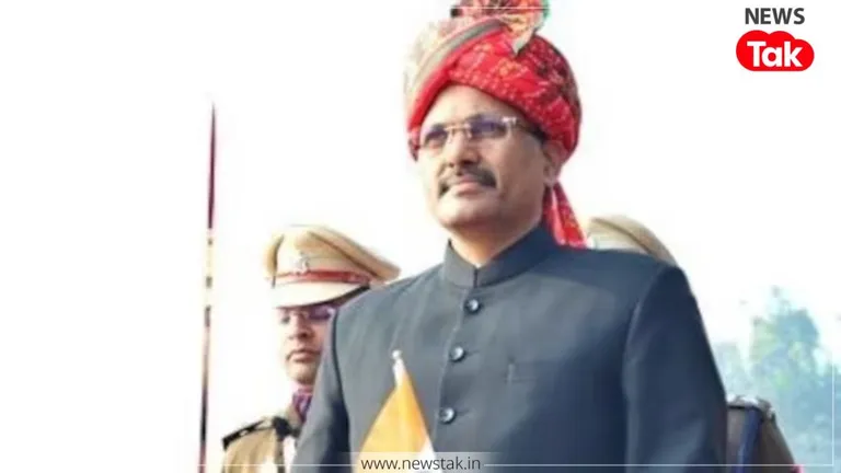 यूपी में देर रात बड़ा प्रशासनिक धमाका: 17 IAS अफसरों के तबादले, 7 एक्सटेंशन वाले आंजनेय सिंह की विदाई यूपी में बड़ा प्रशासनिक फेरबदल