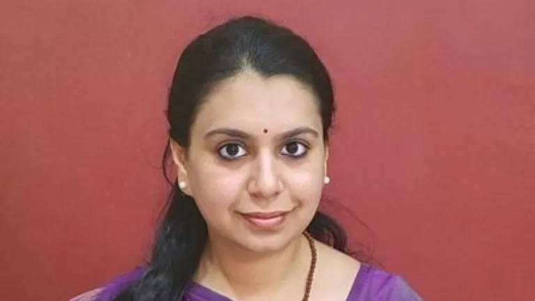 लंदन की नौकरी छोड़ी, IAS बनीं और अब पद से इस्तीफा, जानिए कौन हैं यूपी कैडर की चर्चित अधिकारी दिव्या मित्तल NewsTak