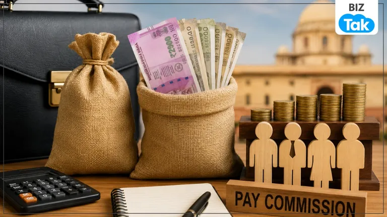 8th Pay Commission: सिर्फ फिटमेंट फैक्टर नहीं, 15 साल के पेंशन नियम और सालाना इंक्रीमेंट में बदलाव से भी बदल सकती है कर्मचारियों की कमाई NewsTak