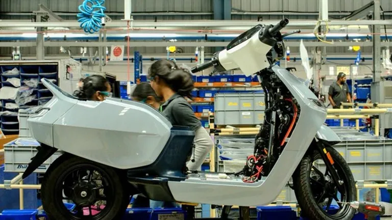 Stock Scan: Tesla-BYD पीछे छोड़ बुलेट ट्रेन की तरह दौड़ा ये शेयर, 1 साल में 250% रिटर्न ! NewsTak