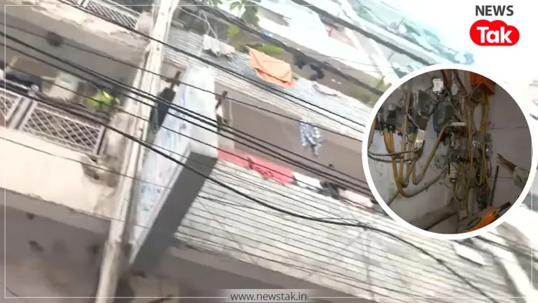 Delhi PG Reality Check: 15 हजार में 1 बेड, न वेंटिलेशन, न सेफ्टी... सत्यनिकेतन इलाके में कैसे घुट-घुट कर जीने को मजबूर हैं छात्र, देखें ग्राउंड रिपोर्ट सत्यनिकेतन में इमारत गिरने के बाद ग्राउंड रिपोर्ट