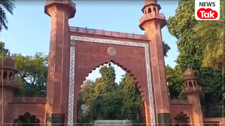 अलीगढ़: डेटिंग ऐप पर तलाशते थे युवक, AMU हॉस्टल में बुलाकर रिकॉर्ड करते थे प्राइवेट वीडियो... पुलिस ने आरोपी शाहजिल को किया गिरफ्तार AMU हॉस्टल के अवैध कमरे से चल रहा था उगाही का रैकेट