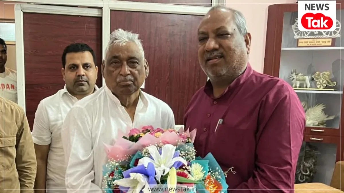 संजय निषाद की माता प्रसाद पांडे से मुलाकात के बाद गर्माई राजनीति