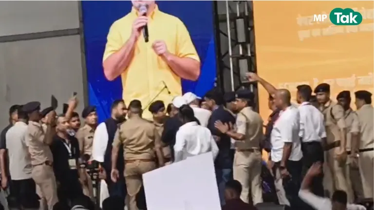 इंदौर में राहुल गांधी के कार्यक्रम के DCP और राहुल के करीबी के बीच तू-तू, मैं-मैं, सज्जन वर्मा ने DCP के बाप की बात कर दी ! NewsTak