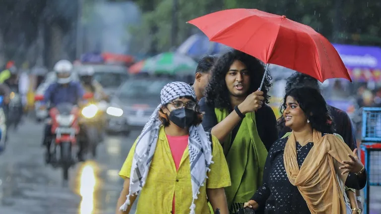 MP Weather Update: 25 सितंबर को रीवा, सतना और छिंदवाड़ा में आफत की बारिश? IMD ने जारी किया रेड-ऑरेंज अलर्ट NewsTak