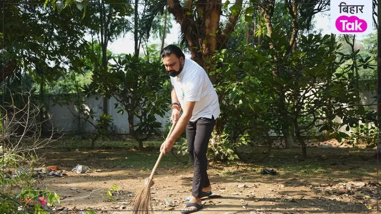 झाड़ू लगाई, कचरा साफ किया, मिट्टी भी उठाई... CM सम्राट चौधरी का ये वीडियो दे रहा बड़ा संदेश CM Samrat Chaudhary