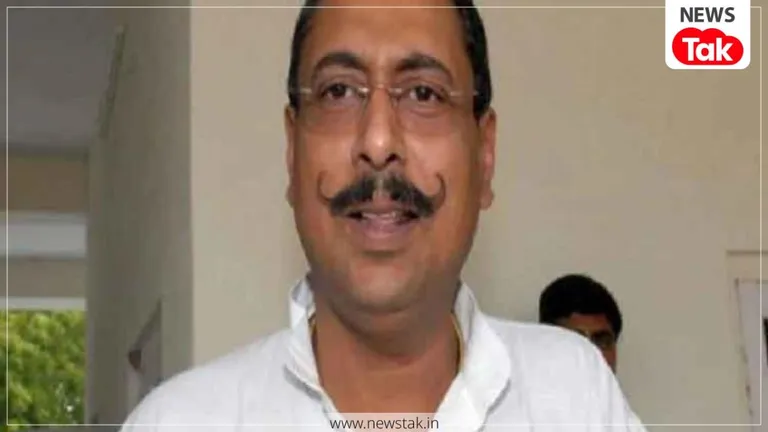 क्या भरतपुर महाराजा विश्वेंद्र सिंह थामेंगे BJP का दामन? फेसबुक पोस्ट से कांग्रेस को कहा अलविदा, जानिए राजस्थान में सियासी हलचल का पूरा सच विश्वेंद्र सिंह