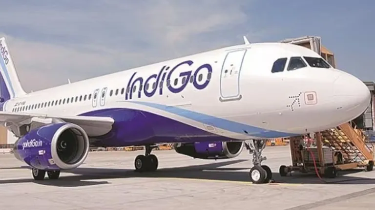 IndiGo की फ्लाइट्स 10,000 रुपये तक महंगी, घरेलू और इंटरनेशनल उड़ानों पर देना होगा ज्यादा फ्यूल चार्ज NewsTak