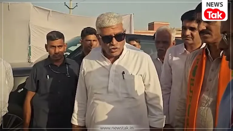 भटनेर दुर्ग पहंचे केंद्रीय मंत्री शेखावत, कलेक्टर और SP रहे गायब तो भड़के मंत्री, ASI के अधिकारियों की भी लगाई क्लास! केंद्रीय मंत्री शेखावत भटनेर दुर्ग पहुंचे तो गायब मिले कलेक्टर-SP