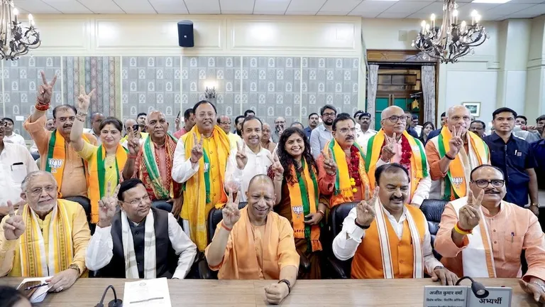 यूपी की 10 राज्यसभा सीटों पर चुनाव खत्म, BJP के 8 और सपा के 2 सांसद बने UP Rajya Sabha Election Result