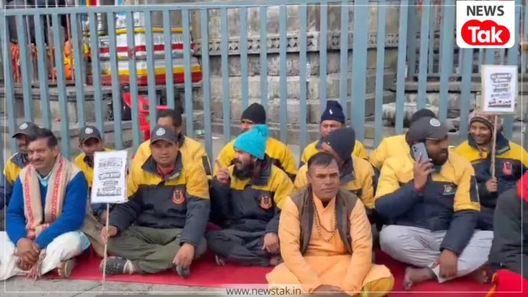 BKTC Karmchari Andolan: बदरीनाथ-केदारनाथ मंदिर समिति के अस्थायी कर्मचारी धरने पर बैठे, एक हफ्ते का अल्टीमेटम, जानें क्या हैं उनकी मांगें बदरीनाथ-केदारनाथ समिति के अस्थायी कर्मियों ने खोला मोर्चा