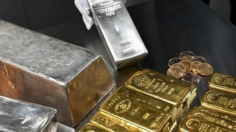 Gold Silver Outlook: सोने-चांदी में फिर आएगी बड़ी गिरावट? अगले हफ्ते और गिरेंगे दाम या बनेगा नया रिकॉर्ड? NewsTak