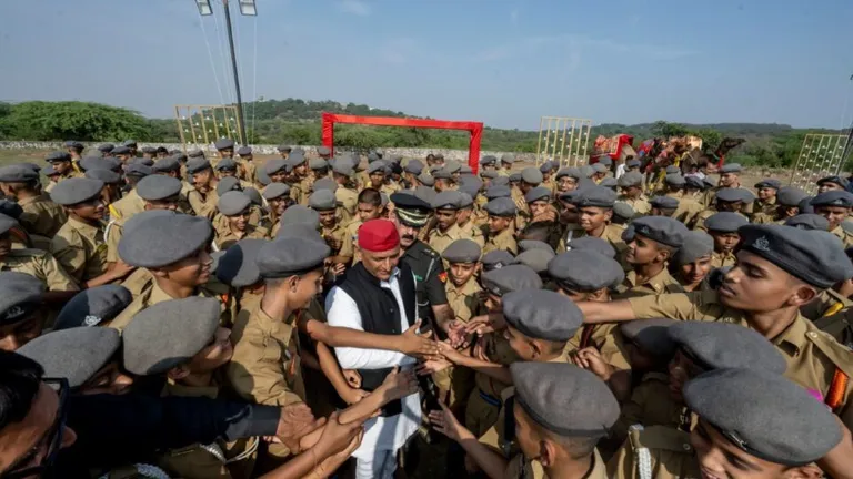 धौलपुर: मिलिट्री स्कूल पहुंचे यूपी के पूर्व सीएम अखिलेश यादव, यहां बिताए छात्र जीवन की यादें ताजा की NewsTak