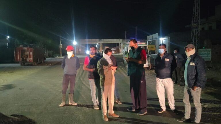 बाड़मेर: केमिकल से भरे ट्रेलर में गैस रिसाव से अफरा-तफरी, कांस्टेबल समेत 6 बेहोश, इलाका खाली कराया गया NewsTak