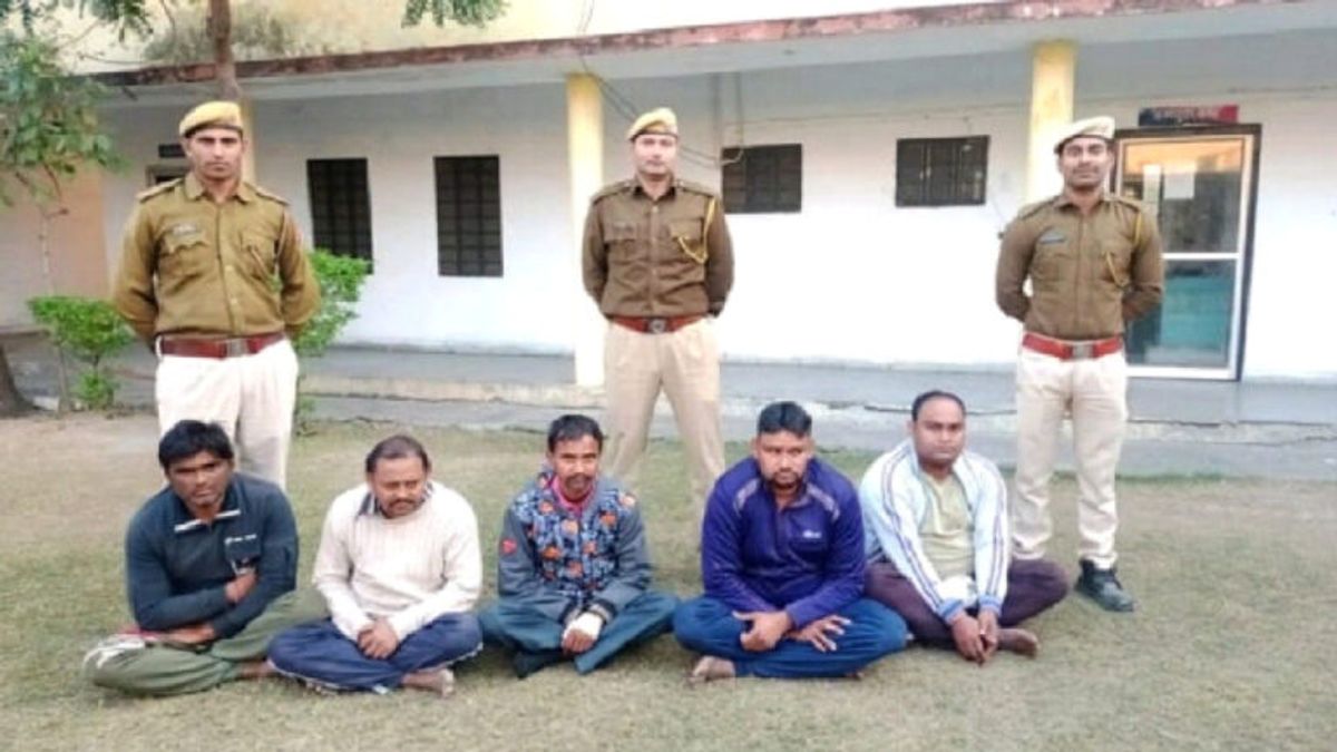 धौलपुरः हथकड़ शराब के कारोबारियों पर शिकंजा, पुलिस ने की छापेमारी NewsTak