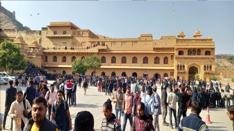 जयपुर: गुलाबी नगरी में उमड़ा पर्यटकों का सैलाब, जानें किस स्पॉट पर पहुंचे रिकॉर्ड तोड़ सैलानी! NewsTak