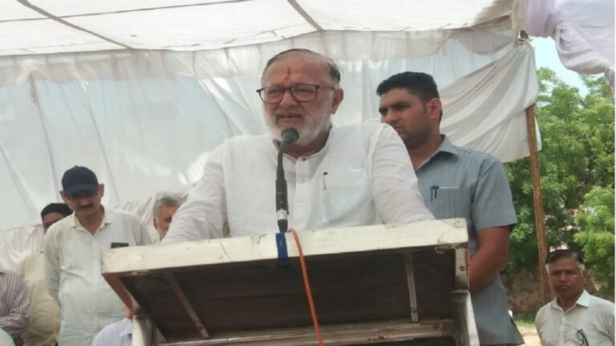 बच्चों की यूनिफॉर्म का मामला: शिक्षा मंत्री कल्ला बोले- केंद्र ने नहीं दिए सिलाई के पैसे NewsTak