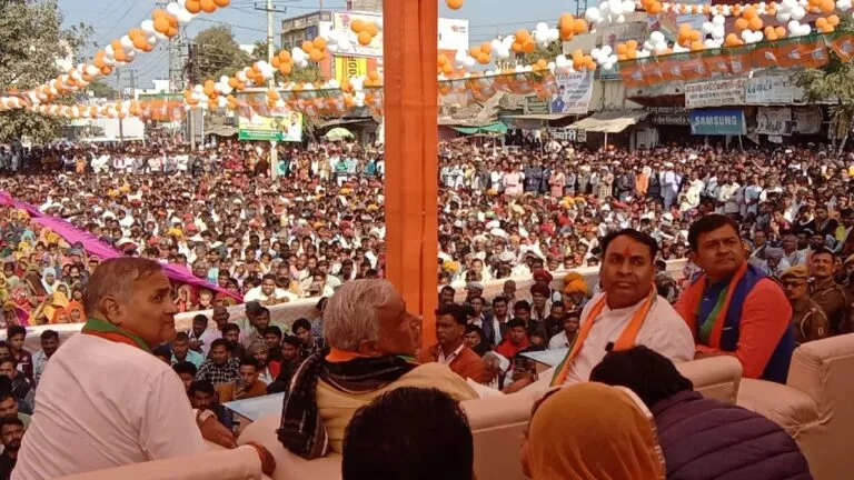 जन आक्रोश रैली में दिखी भाजपा की गुटबाजी, सांसद के सामने विधायक से धक्क-मुक्की, जानें NewsTak