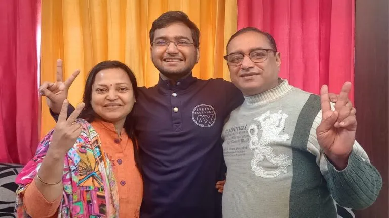 जयपुर: चाय-कचौरी बेचने वाले का बेटा CA Exam में बना राजस्थान टॉपर, वेब सीरीज देखकर करता था एंटरटेनमेंट NewsTak