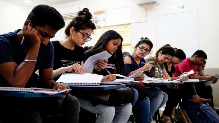 IIT-JEE Exam: परीक्षा से दो दिन पहले जारी होंगे प्रवेश पत्र, ड्रेसकोड सहित जानें पूरी डिटेल NewsTak