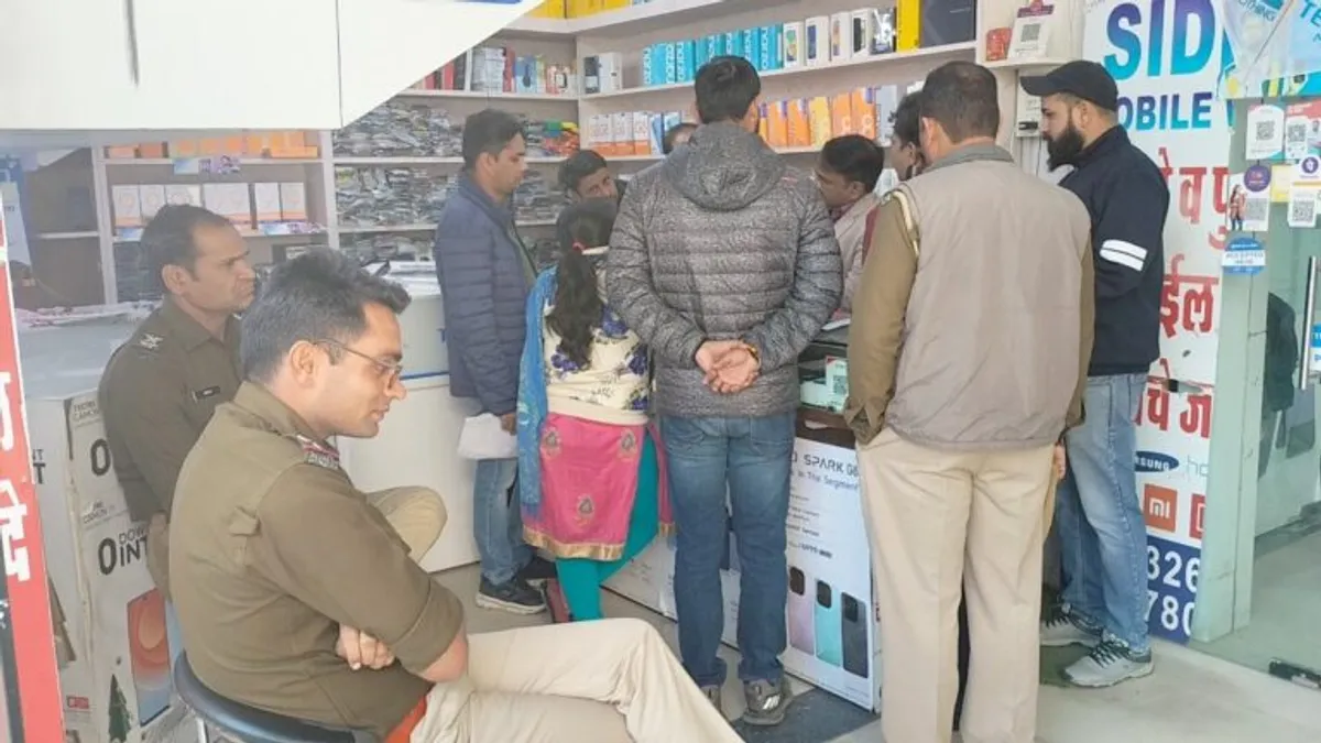 कोटा: स्टेट GST टीम ने सेंट्रल स्क्वायर मॉल पर मारा छापा, दर्जनों दुकानों के लेनदेन की हुई जांच NewsTak
