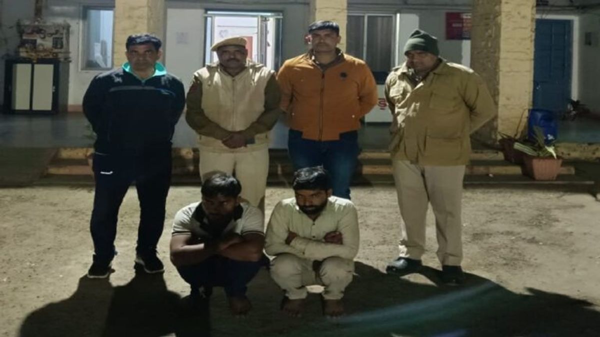 झालावाड़: चलते ट्रक में पीछे से चोरी कर लिए सोयाबीन के 9 कट्टे, पुलिस ने 2 आरोपियों को किया गिरफ्तार NewsTak