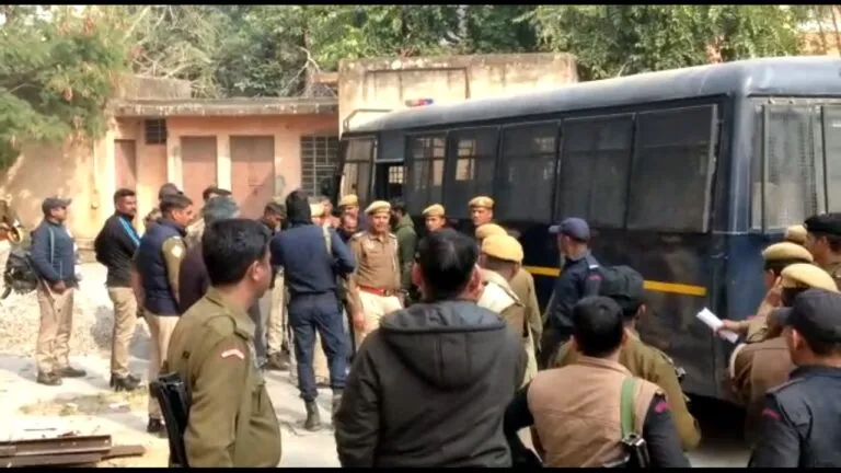 आंतकी साजिश रचने के दो भगोड़ों को NIA ने धर-दबोचा, जयपुर कोर्ट में हुई पेशी NewsTak