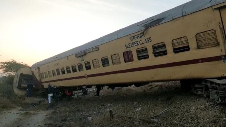 पाली जिले में रेल हादसा: ट्रेन का अगला हिस्सा यात्रियों के साथ जोधपुर रवाना, जारी हुए हेल्पलाइन नंबर NewsTak