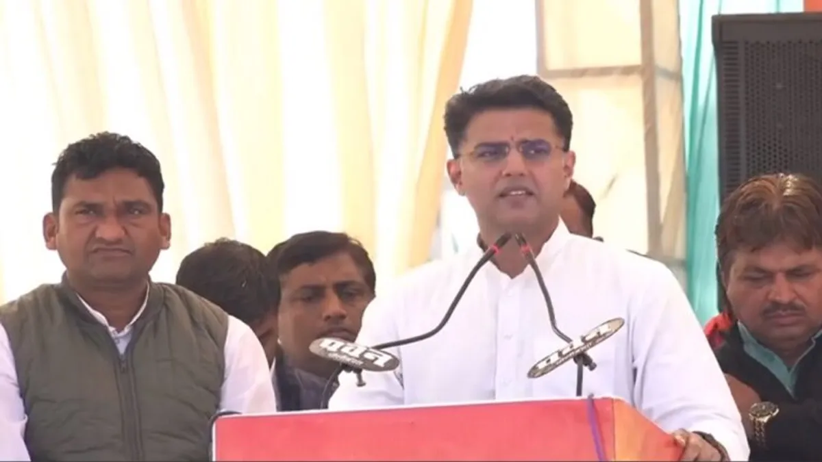 ‘छोटे-मोटे दलाल नहीं, बड़ी मछलियों पर हो कार्रवाई’ पेपर लीक पर हनुमानगढ़ में फिर बरसे पायलट NewsTak
