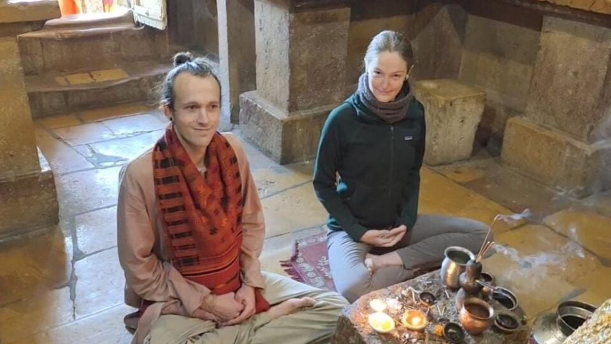 अमेरिका से जैसलमेर पहुंचा विदेशी शिव भक्त जोड़ा, रोजाना सोनार दुर्ग में करते हैं शिव की पूजा NewsTak