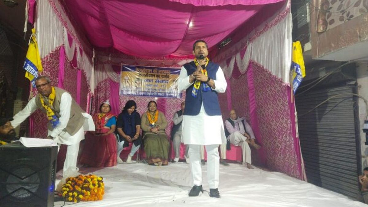 राजस्थानः आप पार्टी का शुरू होना था सदस्यता अभियान, क्राइम ब्रांच ने प्रभारी विनय मिश्रा को थमा दिया नोटिस NewsTak