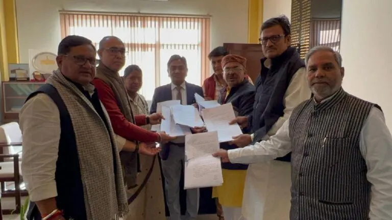 विशेषाधिकार हनन प्रस्ताव पर बीजेपी का पलटवार, कांग्रेस के इन मंत्री-विधायकों को भेजे नोटिस, जानें NewsTak