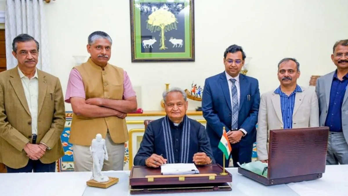 कौन हैं वो ऑफिसर जिसकी गलती की वजह से सीएम गहलोत ने पढ़ दिया पुराना बजट भाषण, जानें NewsTak