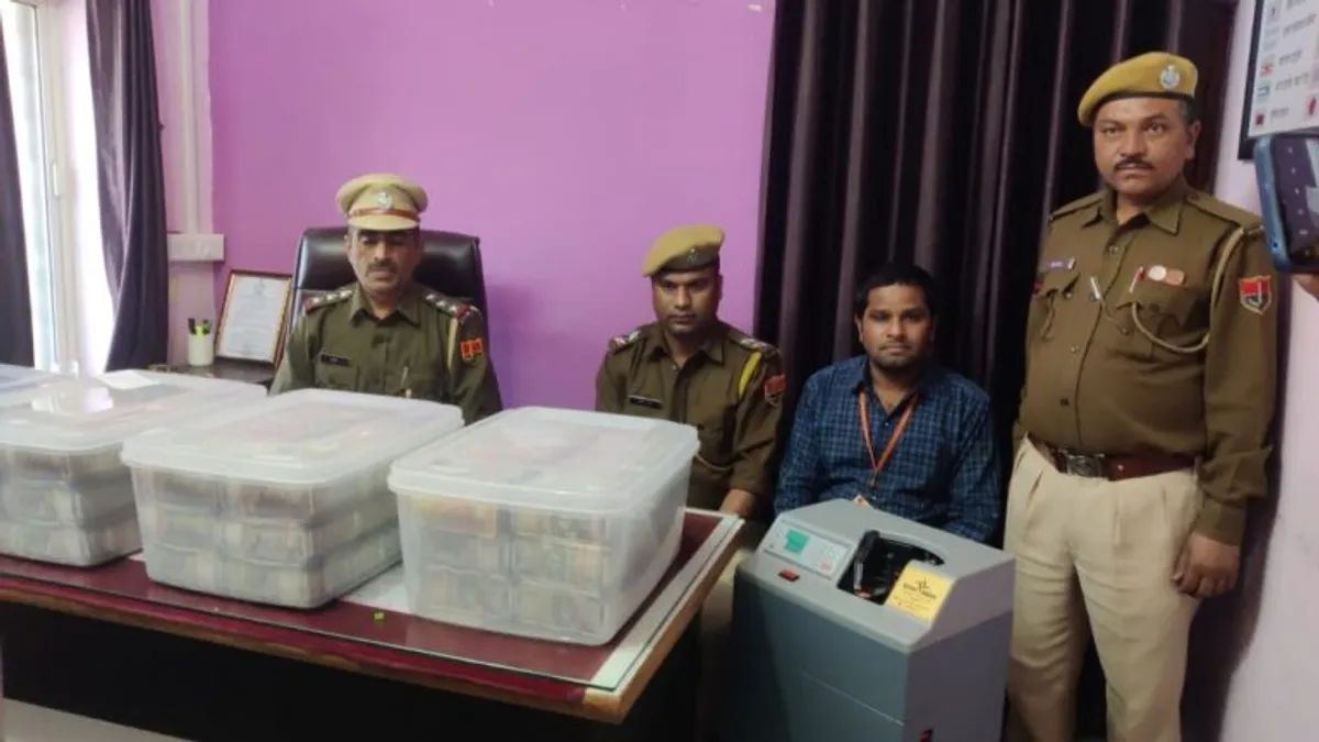 सिरोही: राजस्थान-गुजरात बॉर्डर पर कार में हवाला के करोड़ों रुपए मिले, नोट गिनने के लिए मंगवाई मशीन NewsTak