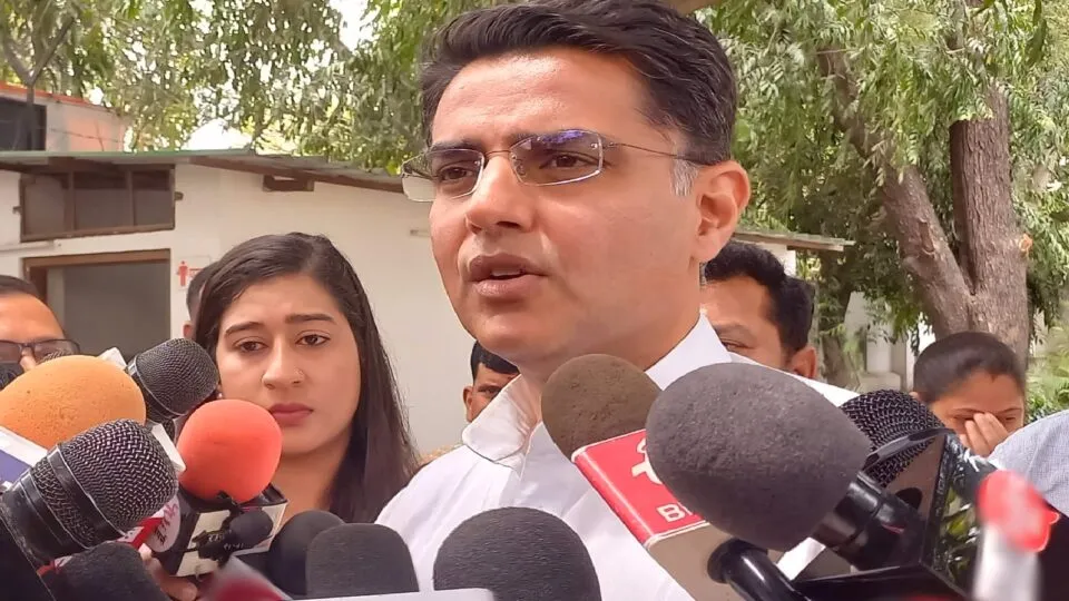 Right to health: टकराव पर पायलट ने कहा- बीच का रास्ता निकाले सरकार
