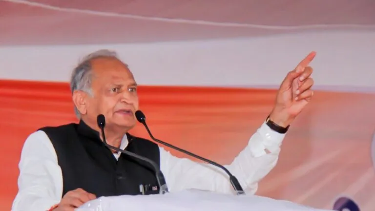 ‘कांग्रेस अध्यक्ष बनना चाहता था लेकिन…’ CM गहलोत ने मौका चूक जाने पर पहली बार जताया मलाल 'कांग्रेस का राष्ट्रीय अध्यक्ष बनना चाहता था लेकिन...' CM गहलोत ने पहली बार बताई अपने मन की बात