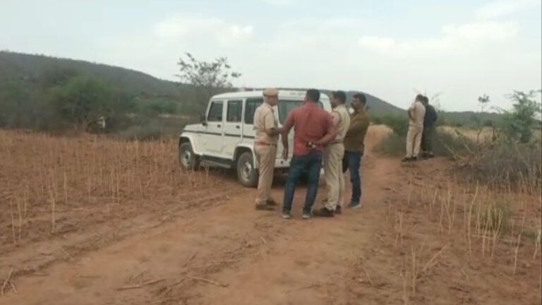 धौलपुर: बदमाशों ने बंदूक की नोक पर लूटा ट्रैक्टर-थ्रेसर, जाते-जाते दे गए यह धमकी, पुलिस भी हुई अलर्ट NewsTak