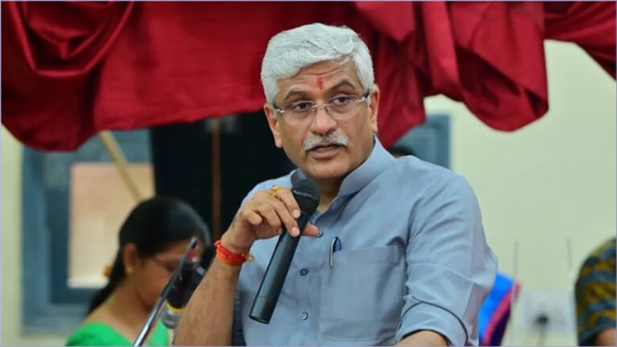 संजीवनी केस में गजेंद्र सिंह शेखावत की बढ़ेगी टेंशन! SOG ने माना आरोपी, हाईकोर्ट में रिपोर्ट हुई पेश केंद्रीय मंत्री शेखावत ने वसुंधरा राजे को बताया अपनी नेता, गहलोत सरकार पर उठाए ये सवाल