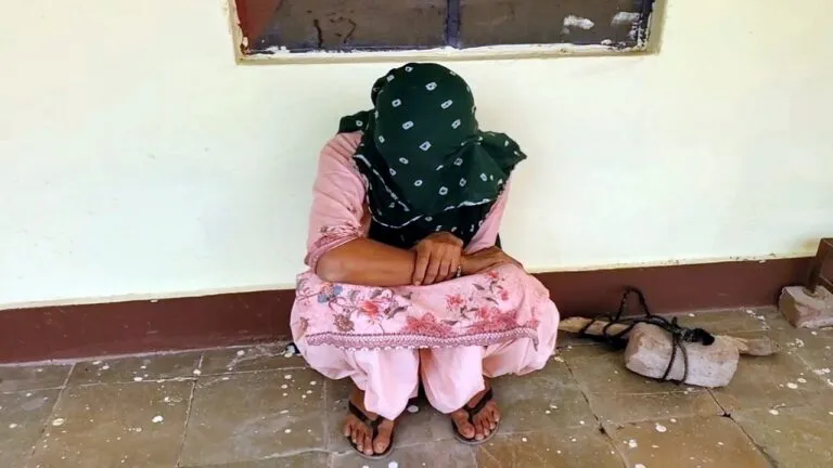 पत्नी का आपत्तिजनक संबंध बना पति की मौत का कारण, जानें ब्लाइंड मर्डर की पूरी कहानी पत्नी का आपत्तिजनक संबंध बना पति की मौत का कारण, जानें ब्लाइंड मर्डर की पूरी कहानी