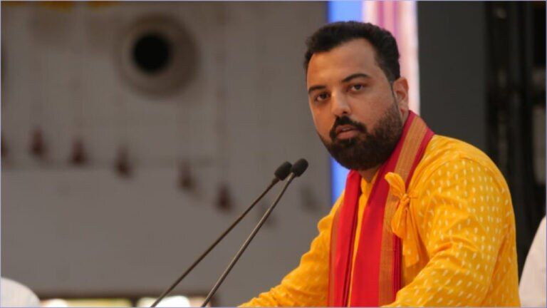 बंद कमरे में हुई महाराणा प्रताप के वंशज लक्ष्यराज सिंह और रक्षा मंत्री राजनाथ की मुलाकात, जानें सियासी मायने NewsTak