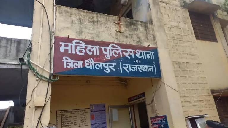 घर में सो रही महिला के साथ दो युवक ने किया रेप, नगदी भी लूटी और जान की धमकी देकर फरार NewsTak