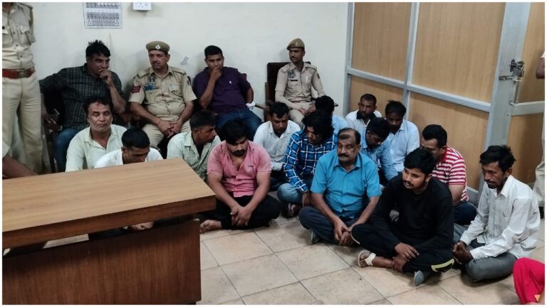 जयपुर: महिला तांत्रिक के कहने पर दोस्त के ही घर में डाला डाका, टाइल्स तक उखाड़ लिए