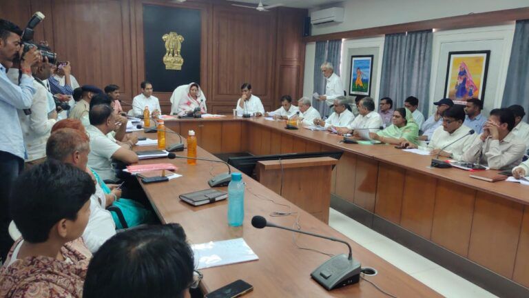 डोटासरा और पारीक आमने-सामने: पीसीसी चीफ को आया गुस्सा, सीकर विधायक से बोले- आप सीमा में रहिए NewsTak