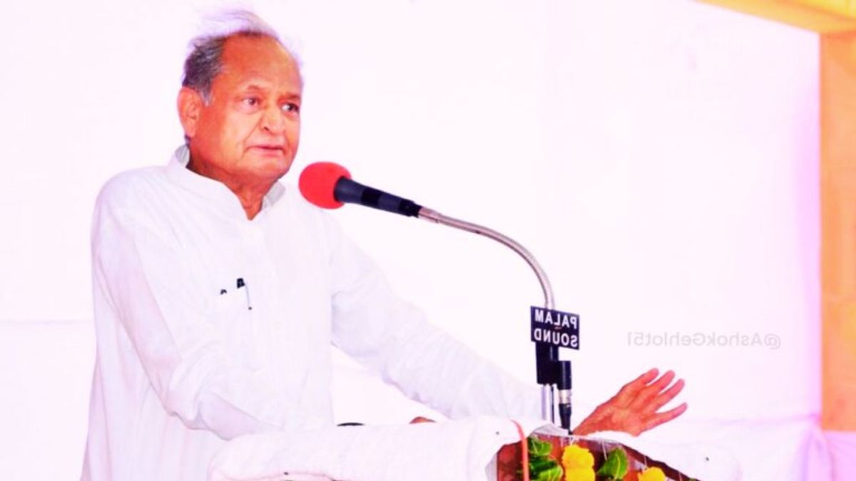 CM गहलोत ऐसा क्यों बोल गए कि कई एमएलए खुद ही कह रहे- मैं नहीं जीत रहा सीएम गहलोत ऐसा क्यों बोल गए कि कई एमएलए खुद ही कह रहे- मैं नहीं जीत रहा